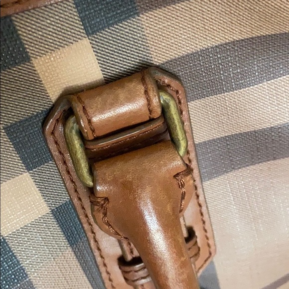 Auth Burberry Smoked Check Northfield Tote - Picture 14 of 16